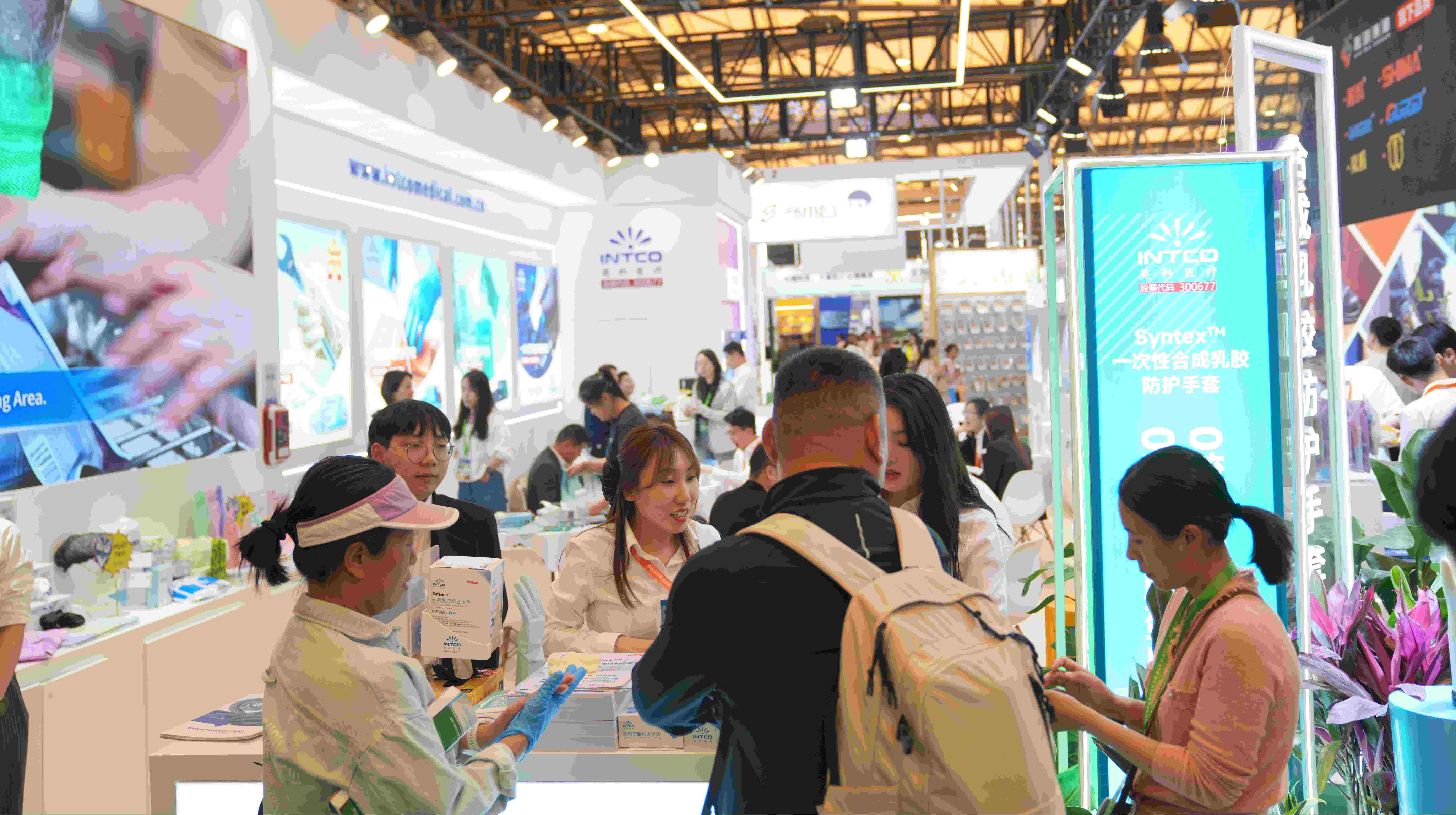 游艇会yth206医疗亮相第108届中国国际劳动；び闷仿蚵艋